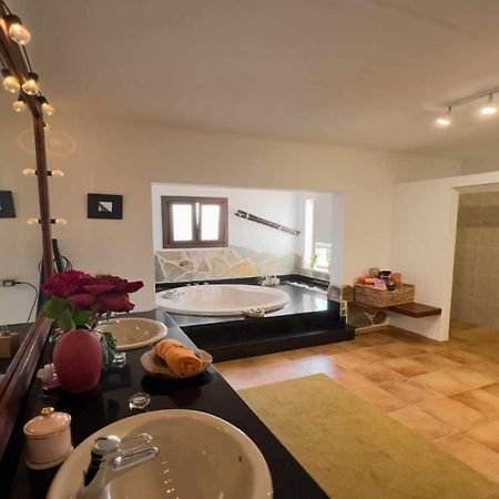 הוילה Tías Preciosa Casa Cristian Y Maria Con Piscina Privada מראה חיצוני תמונה